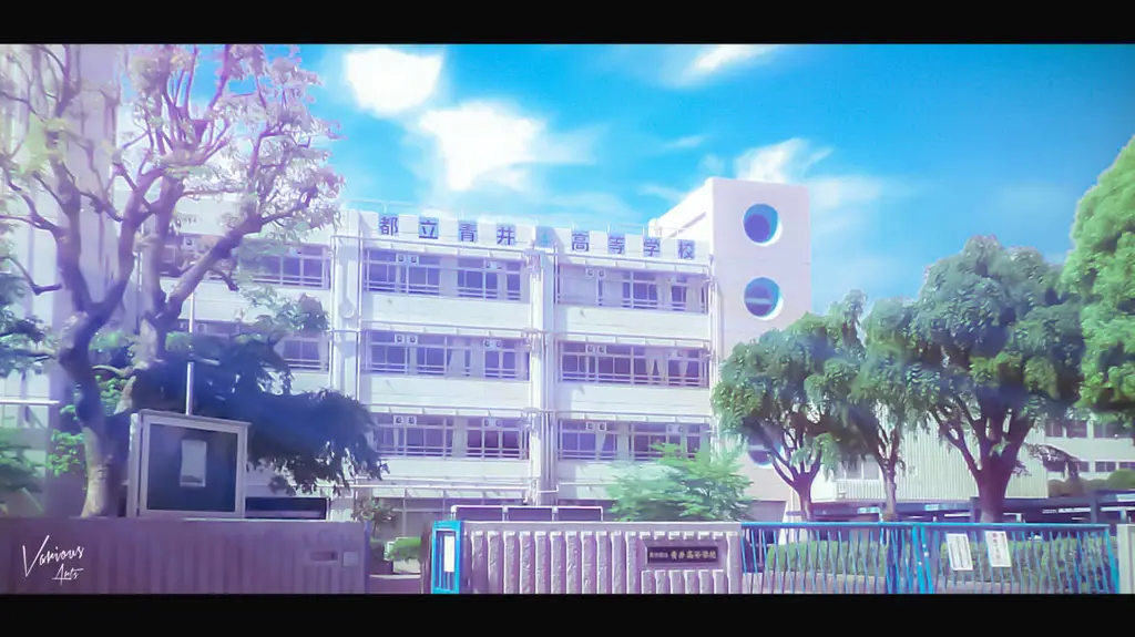 Setting Sekolah yang Unik Suasana sekolah anime dengan sentuhan kejutan